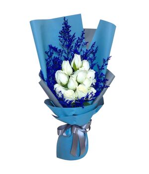 Dozen Of White Roses in Bouquet