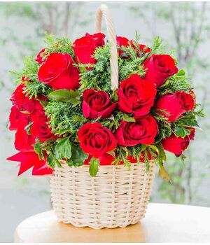 one dozen red roses basket vietnam