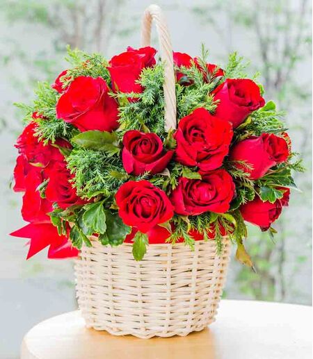 one dozen red roses basket vietnam